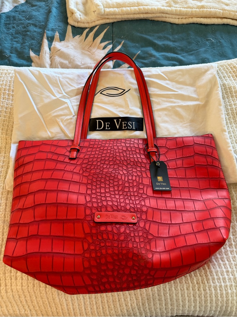 De Vesi Red Croc-Embossed Leather Tote Bag
